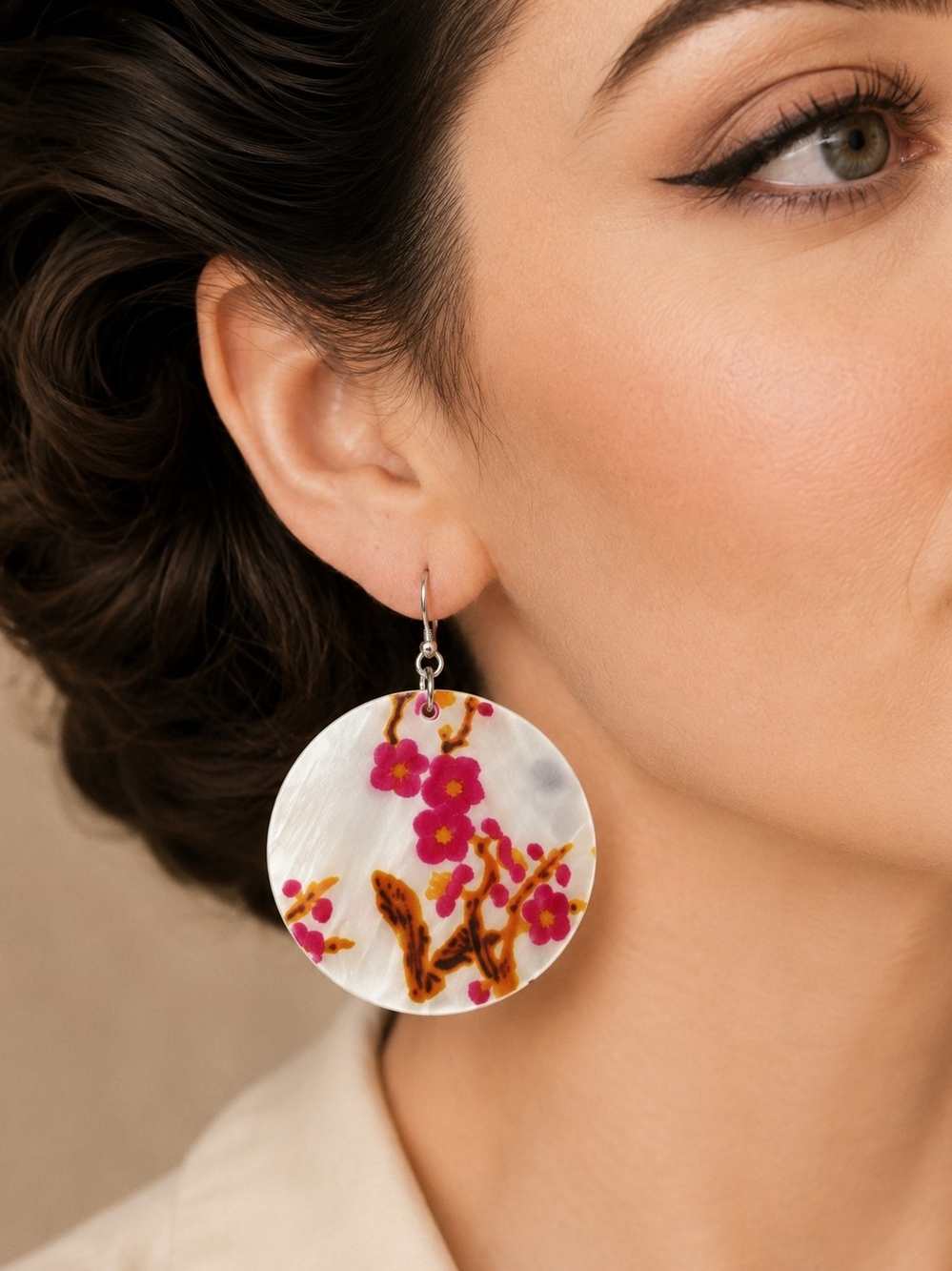 VINTAGE IRRIDESCENT PEARL DROP EARRINGS